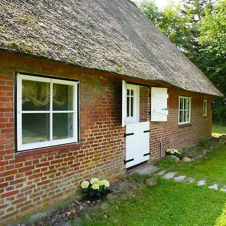 Holiday home Reethues Emmelsbull-Horsbull